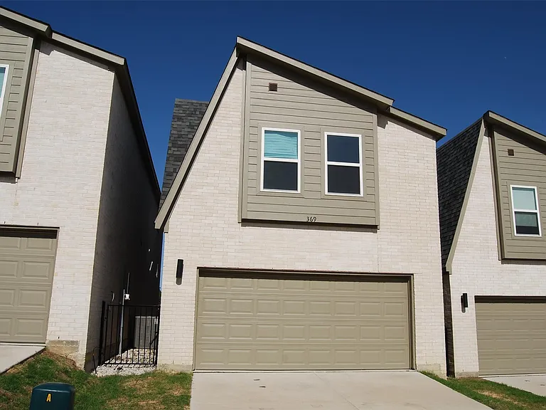 369 Oakbend Dr — Photo 3