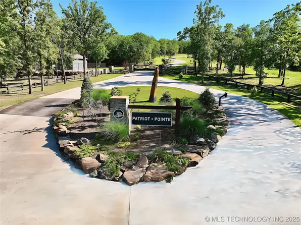 14 Patriot Point, Eufaula, OK 74432