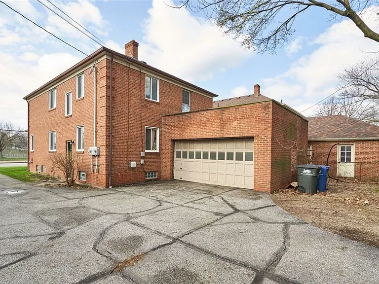 14330 Lakewood Heights Blvd #UP — Photo 2