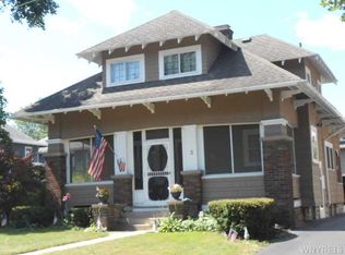 3 Grove Ave, Lockport, NY 14094