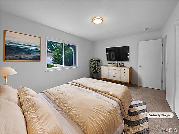 5th image of 2118 Hungerford Dr