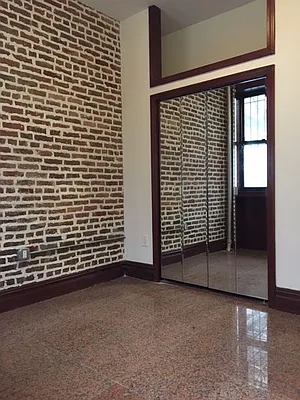 Rented by International Property Services LLC | media 6