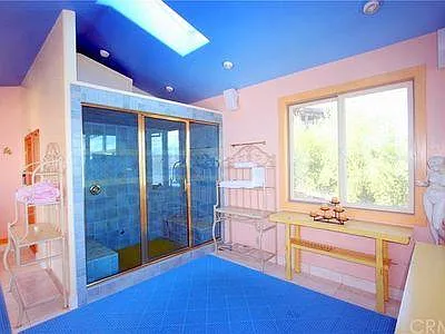 8242 N Heights Dr — Photo 32