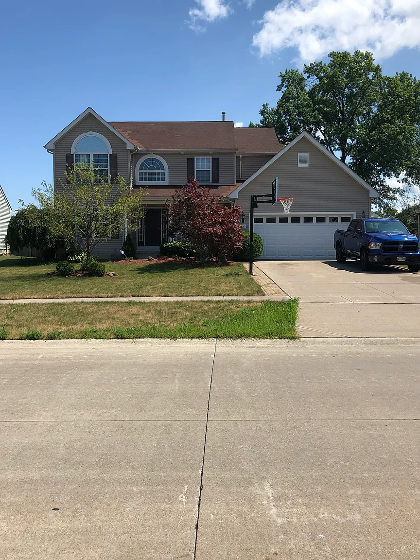 3868 Martins Run Dr photo 1