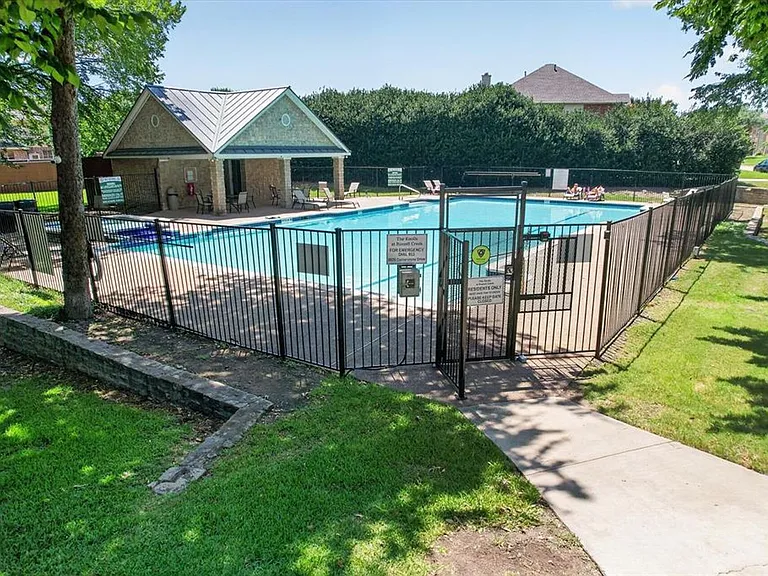 2505 Hunters Run Dr — Photo 50