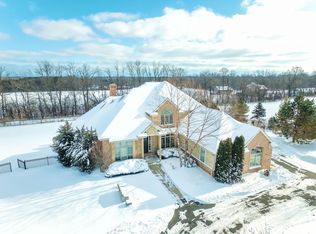 14170 N Pine Blf, Mequon, WI 53097