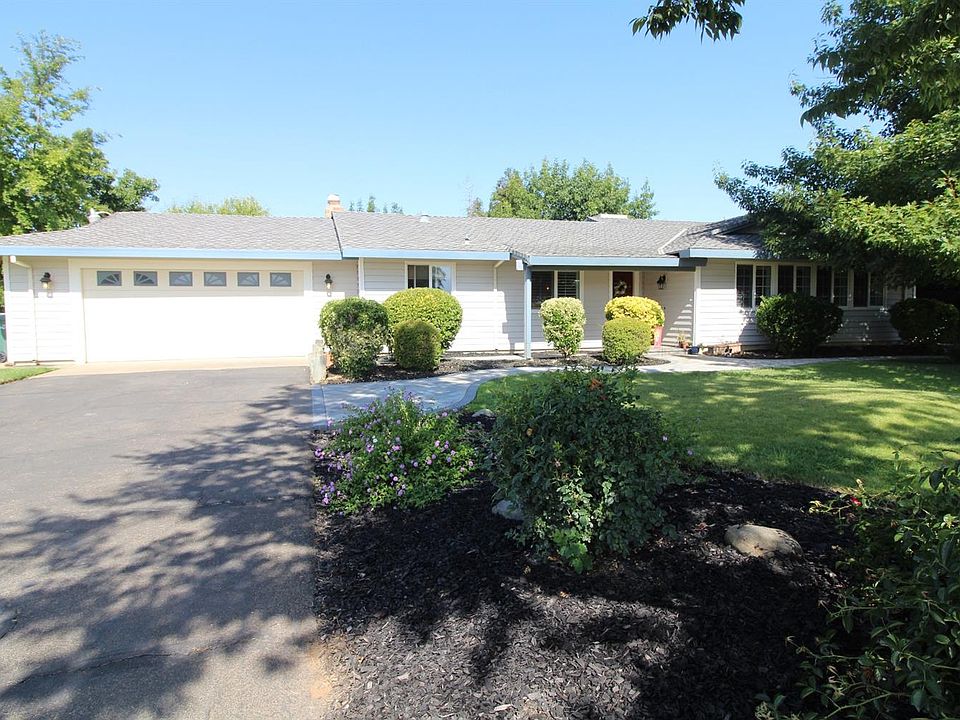 2nd image of 11830 Cresthill Dr