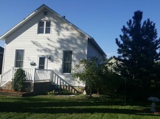 2515 3rd St, Peru, IL 61354