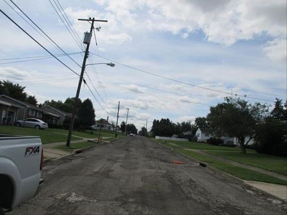 5th image of 727 Wesley Ave