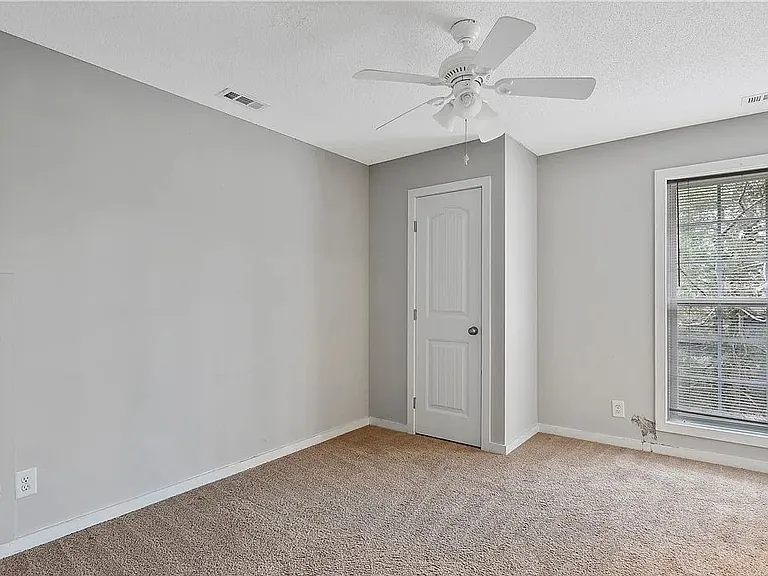 316 Whipple Tree Ln — Photo 37