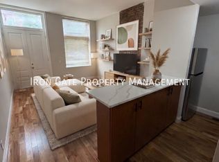 1022 Russell Blvd APT A, Saint Louis, MO 63104