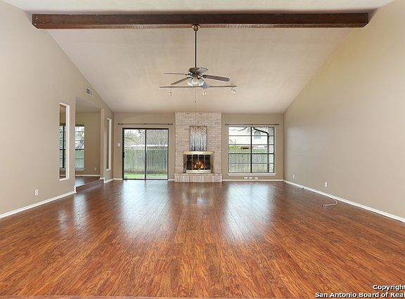 5th image of 2527 Great Oaks Dr