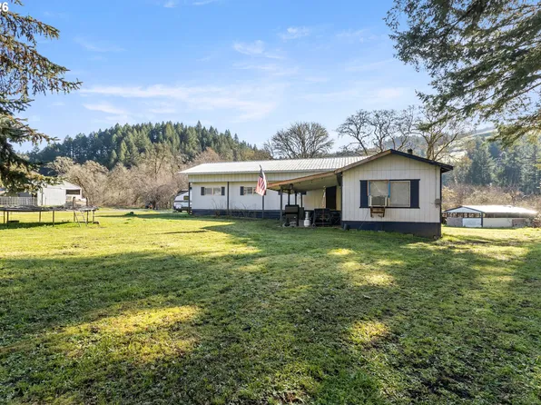3197 Bilger Creek Rd, Myrtle Creek, OR 97457