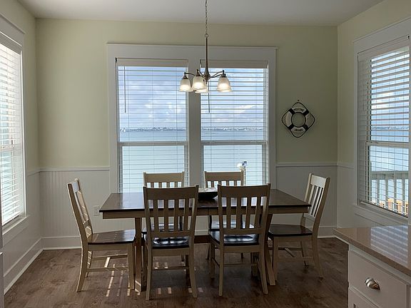 3rd image of 107 Linda Ln
