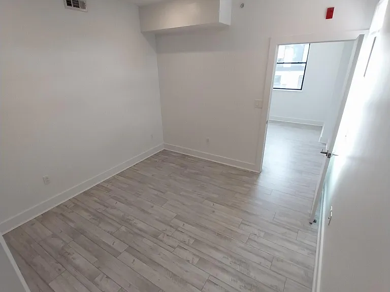 1169 N Hope St #1C — Photo 15