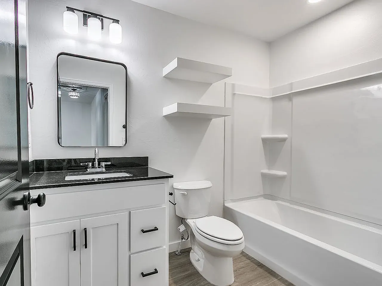 3 bed, 1424 sqft, $1,695 — Photo 4