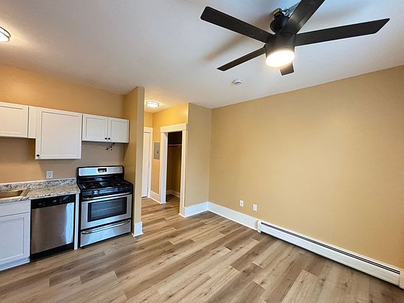 3rd image of 46 Glass St APT 2