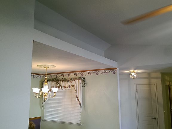 4th image of 7656 Sunmore Ln