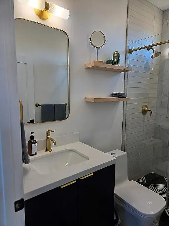 Studio, 325 sqft, $2,000 — Photo 4