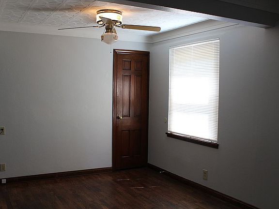 5th image of 925 Fontaine Pl