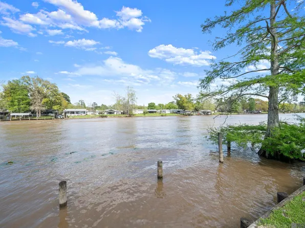 13216 Bayou Terrace Dr, Saint Amant, LA 70774