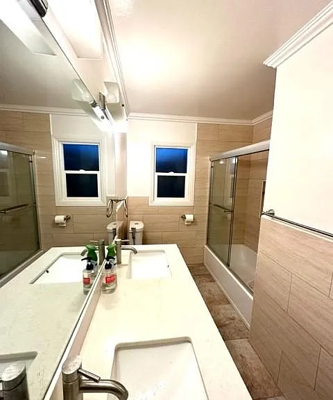 7847 Kelvin Ave — Photo 2