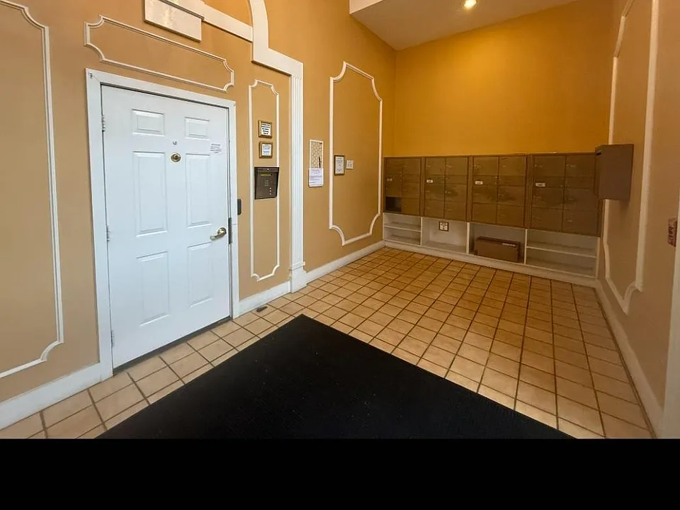 312 Clayton Crossing Dr #304