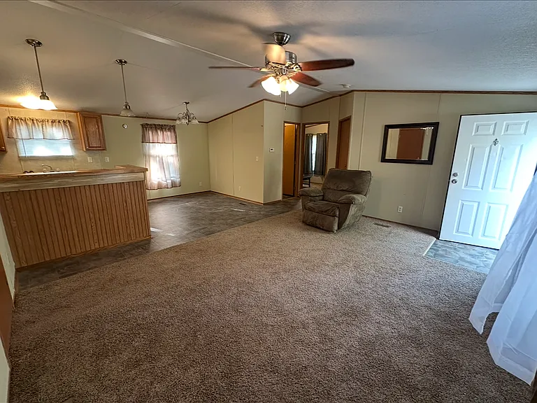 69 Mary Ann Ln — Photo 6