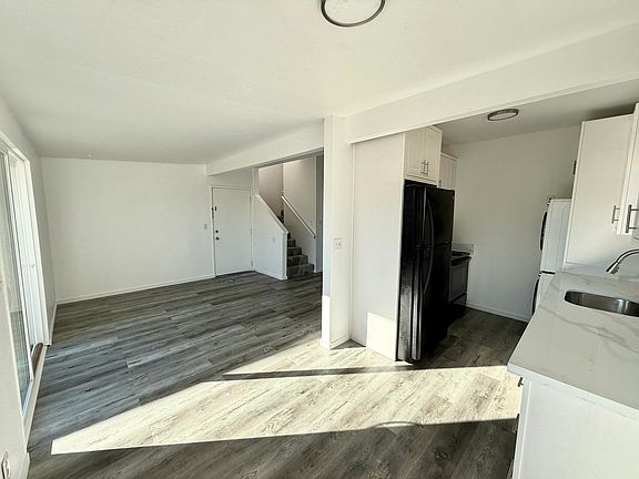 3rd image of 431 S 45th St #423