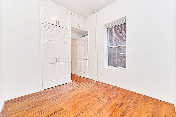 5th image of 106 Norfolk St #1