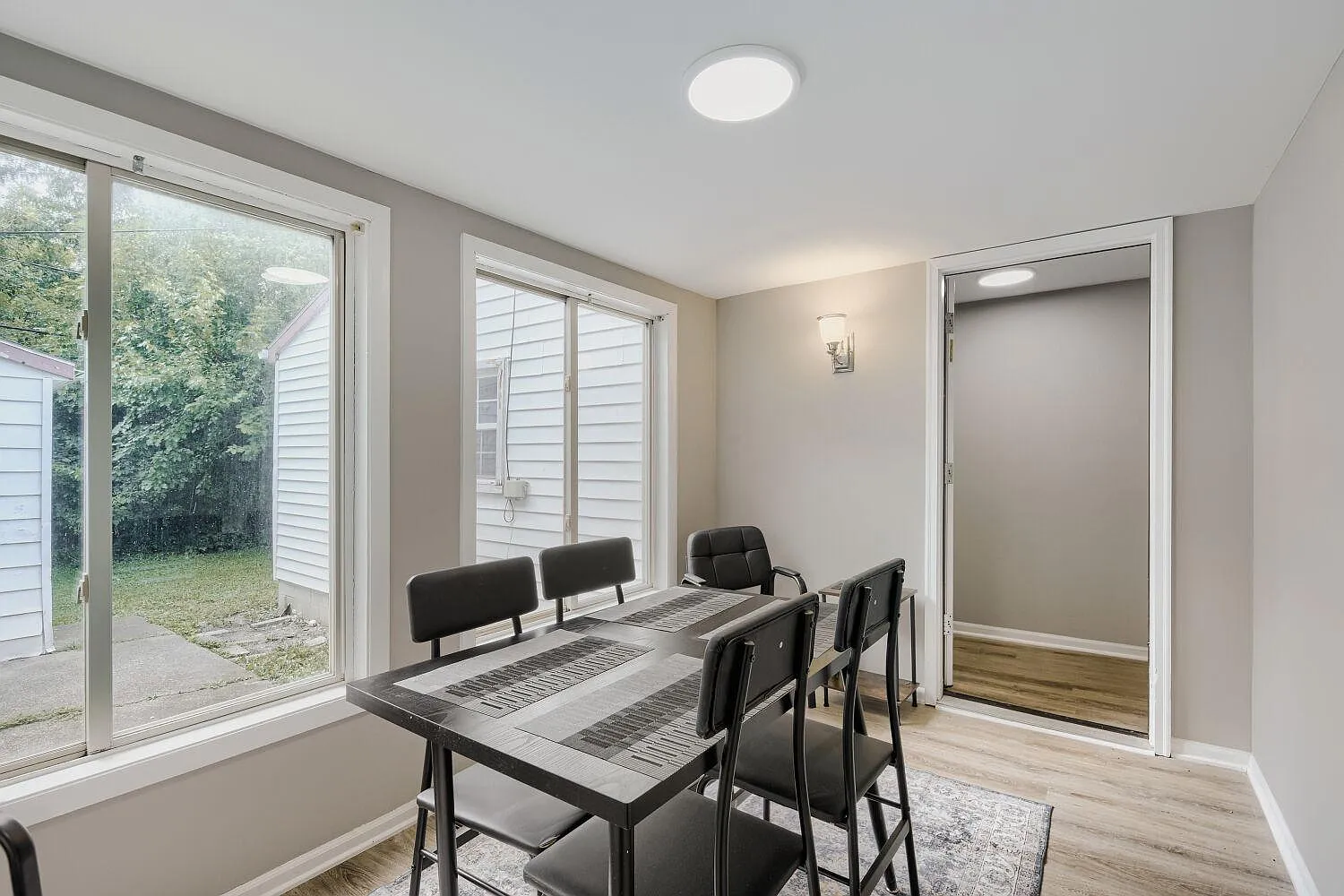 4 bed, 2.0 bath, 1653 sqft, $1,070 — Photo 4