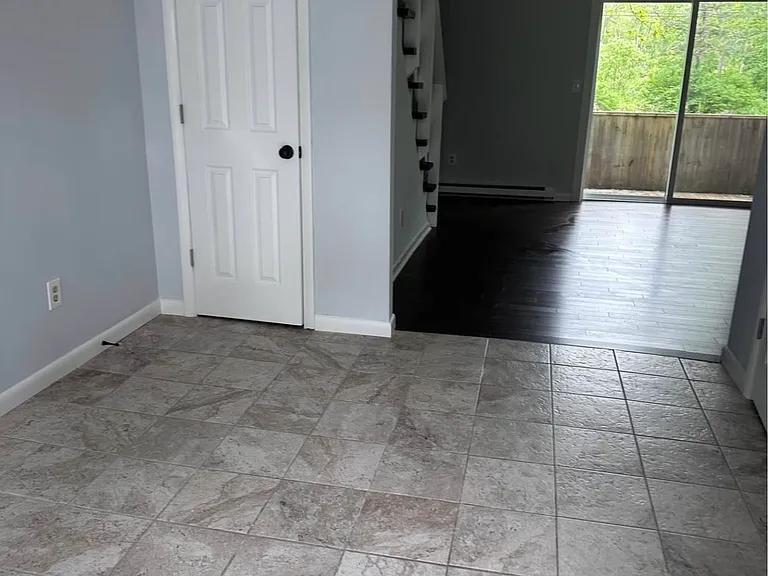 Rhinebeck Cove View Apartment homes — Photo 11