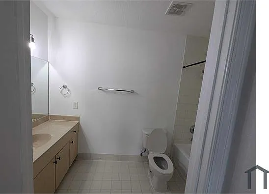 1095 Golden Lakes Blvd #924 — Photo 11