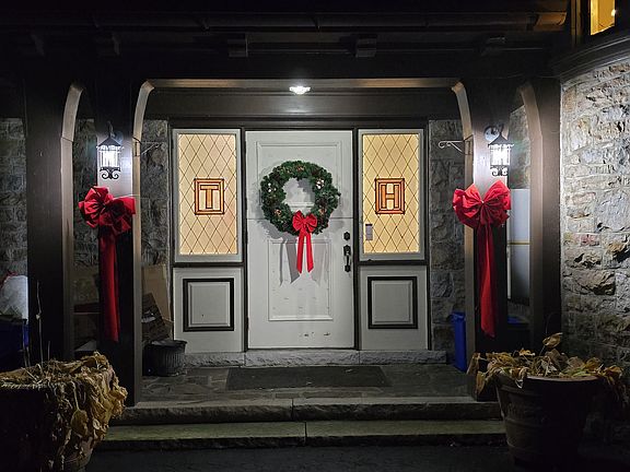 The Tudor House at Christmas