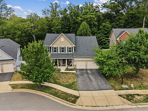 2nd image of 2911 Brentland Ct