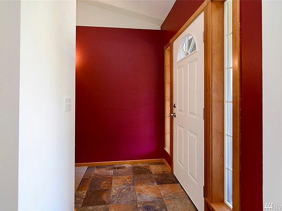 5th image of 20207 Valmore Ave NE