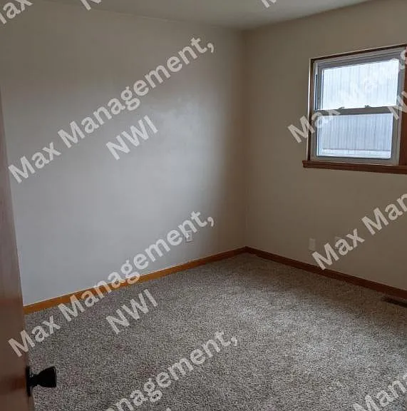 4232 Drummond St #1 — Photo 5