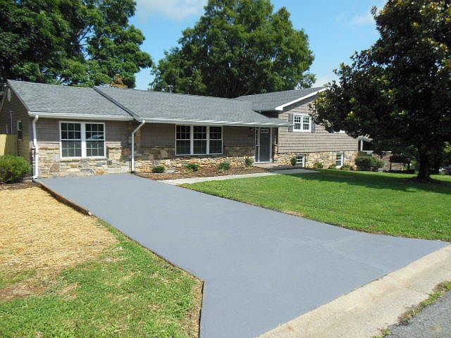 1st image of 2766 Hillbrook Dr