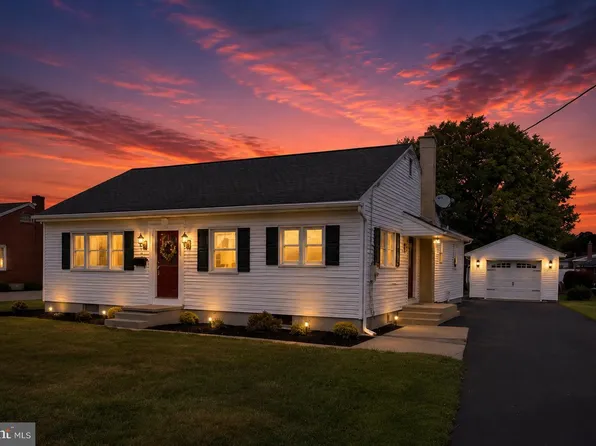 124 S Spruce St, Annville, PA 17003