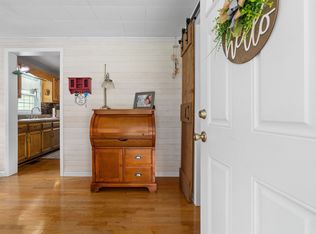 215 Old Stewart Rd, Tennessee Ridge, TN 37178