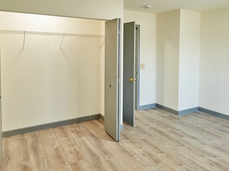 Willow Run Apartments — Photo 23