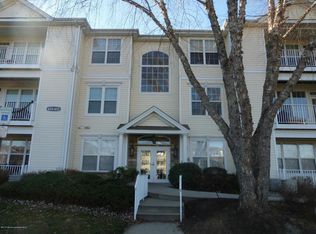 621 Saint Andrews Pl, Englishtown, NJ 07726