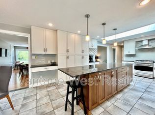 449 Eldorado Rd, Kelowna, BC V1W1G7