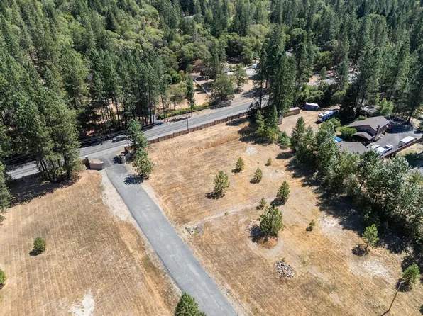 249 Deruyte Way, Rogue River, OR 97537