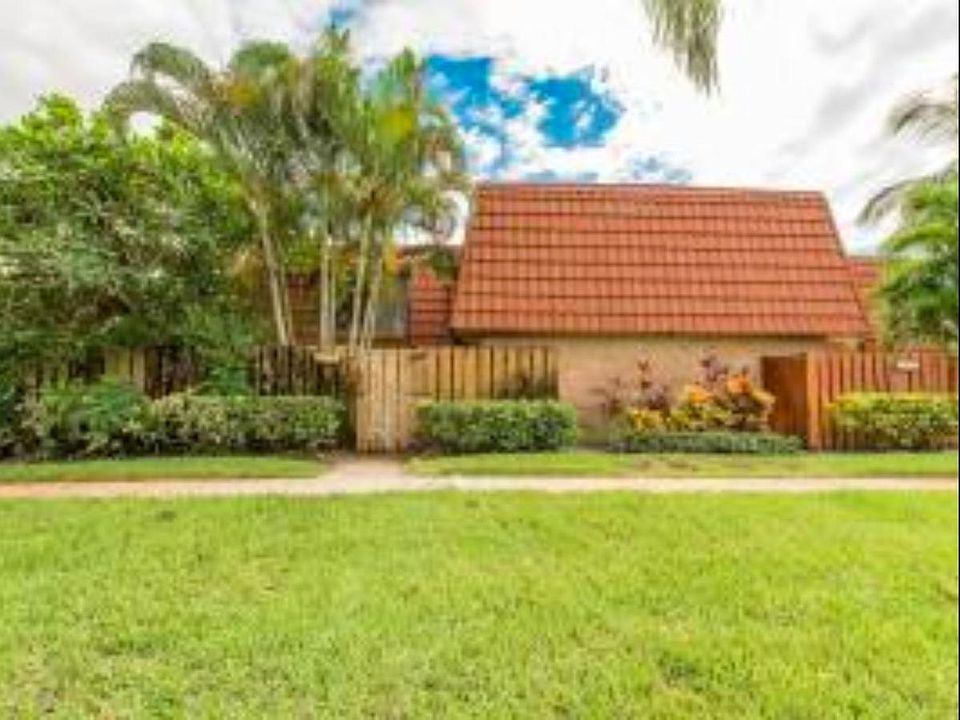 1st image of 3308 Spanish Wells Dr #46D