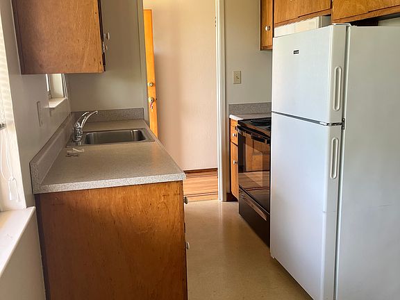 5th image of 1611 Santa Clara Ave Unit E