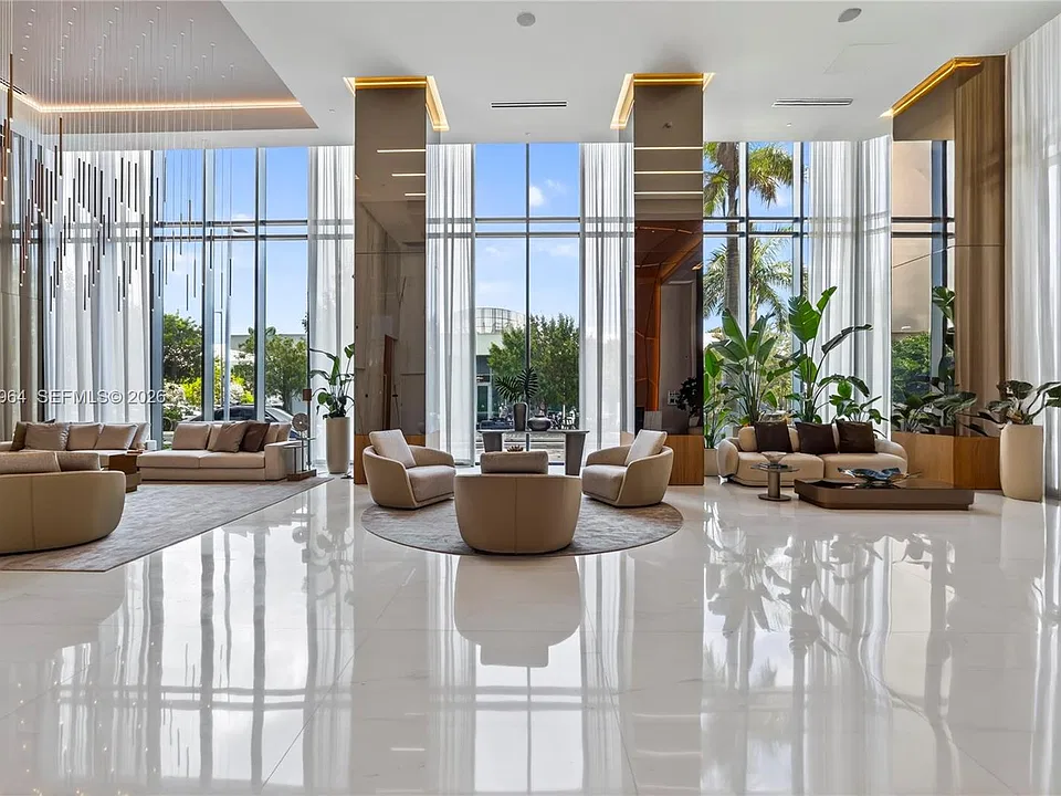1170 E Hallandale Beach Blvd #1107
