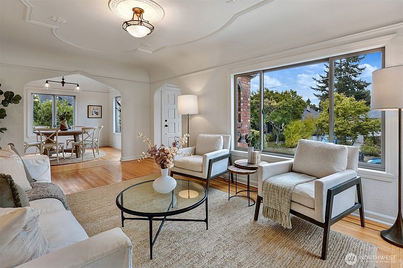4th image of 8046 11th Avenue NW