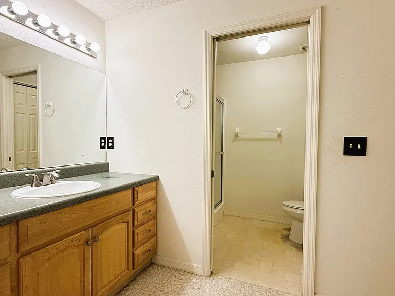 260 Lake Suzanne Dr — Photo 6