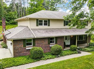 122 Spruce Dr, Granville, OH 43023
